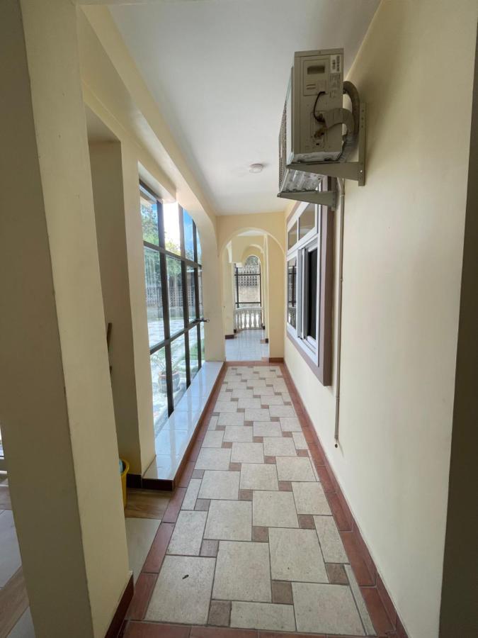 Moments Park Motel دار السلام المظهر الخارجي الصورة