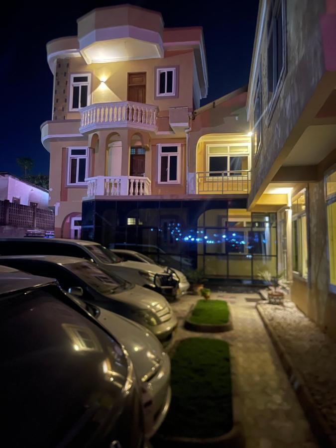 Moments Park Motel دار السلام المظهر الخارجي الصورة